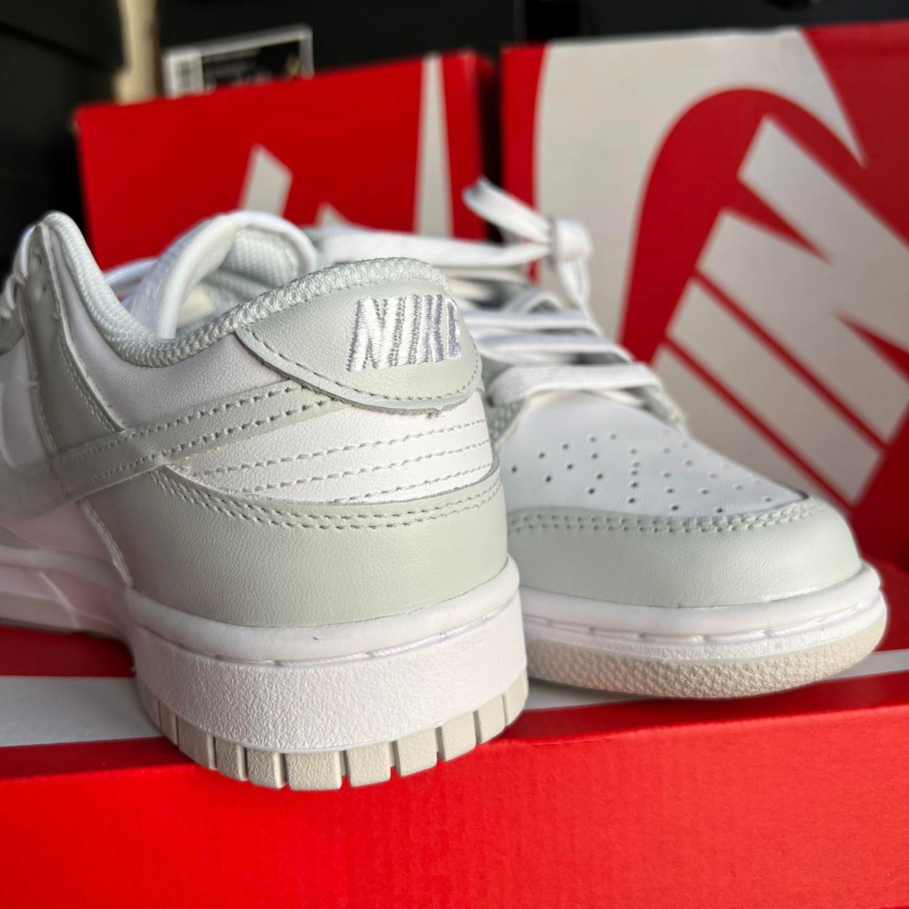 dunk low graphite cloud white