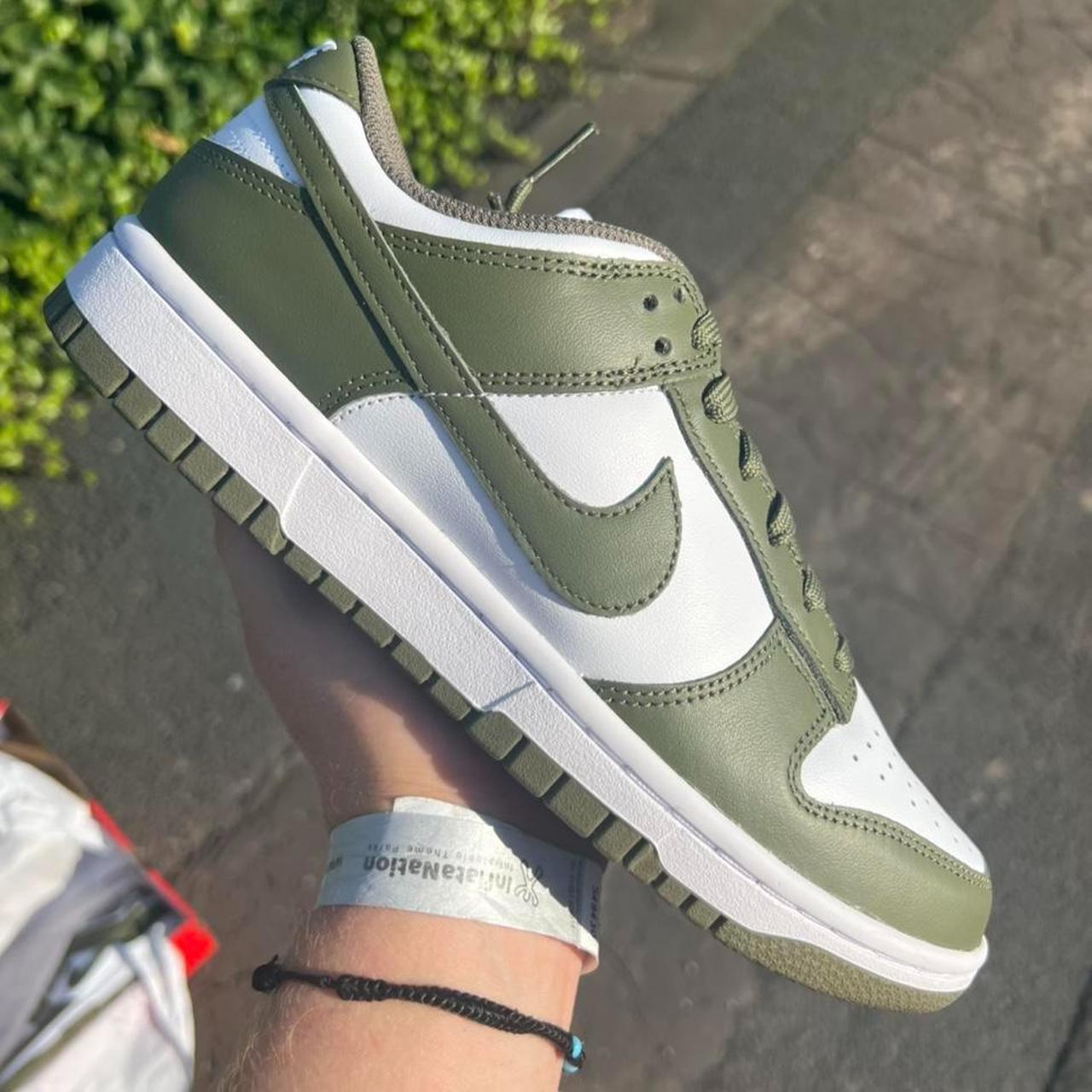 NIKE DUNK LOW OLIVE GREEN KHAKI DUNK WOMENS GREEN