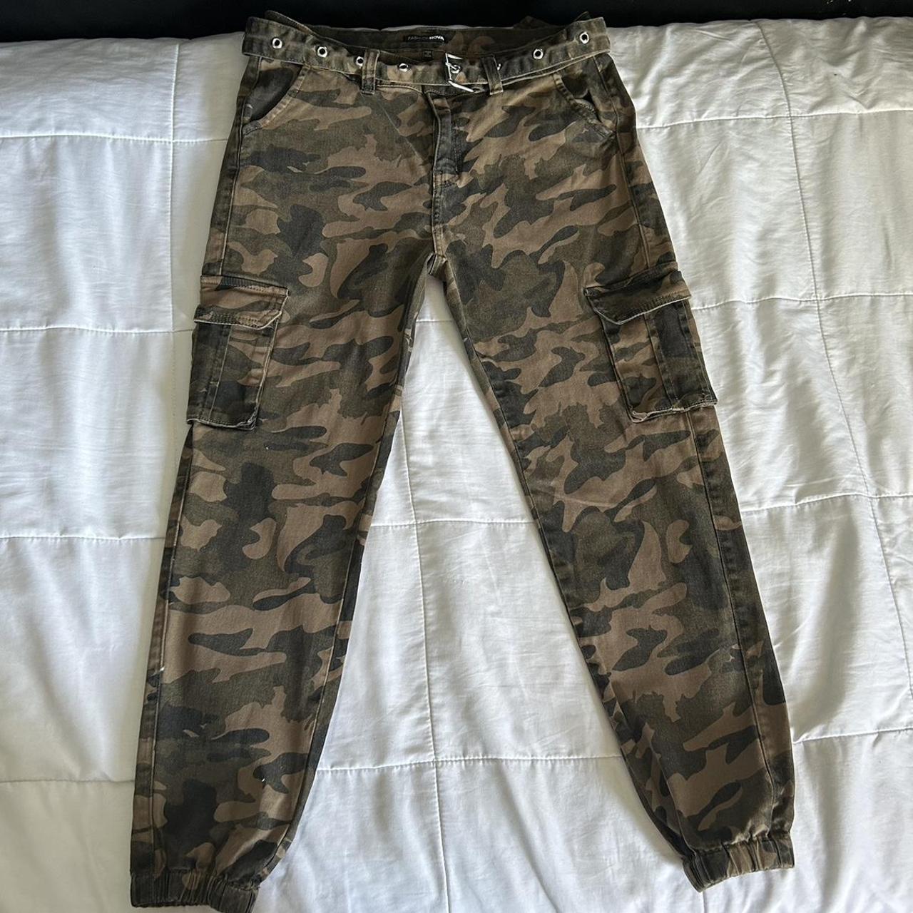 Womens Camo Pant - Depop