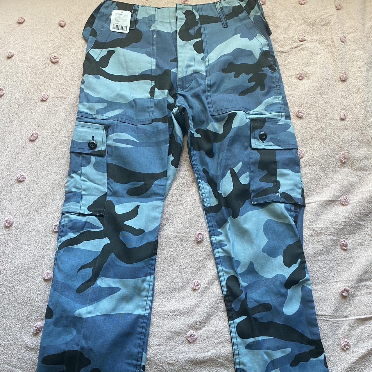 Blue camo pants from urban outfitters Depop