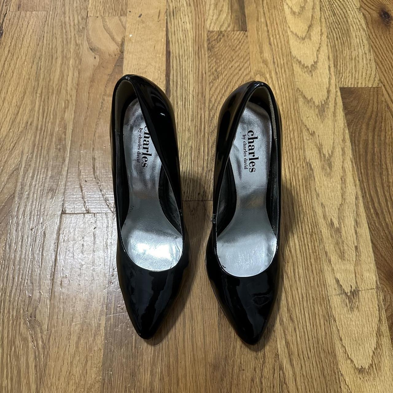 Charles david hot sale black pumps