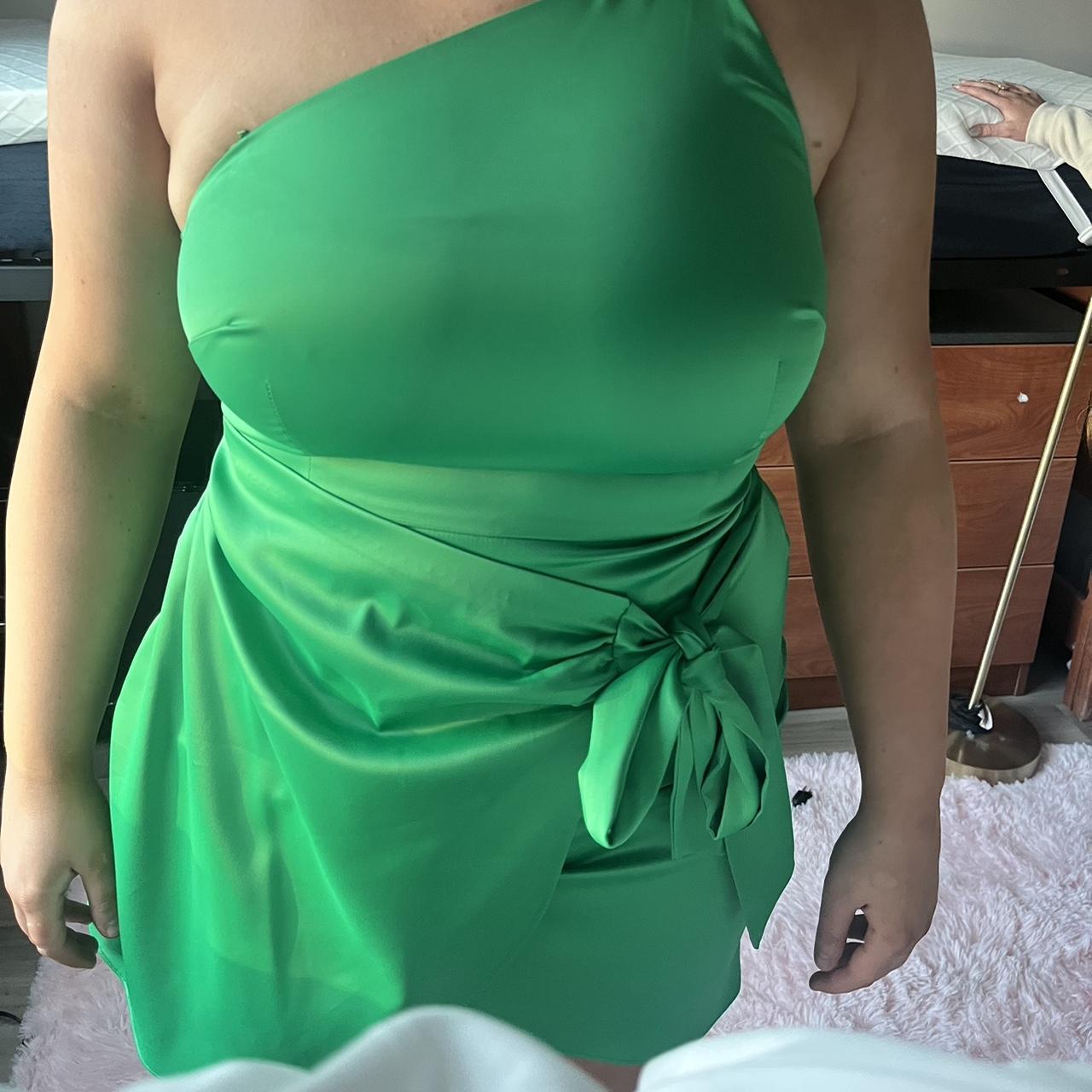 Gianni bini hotsell green dress