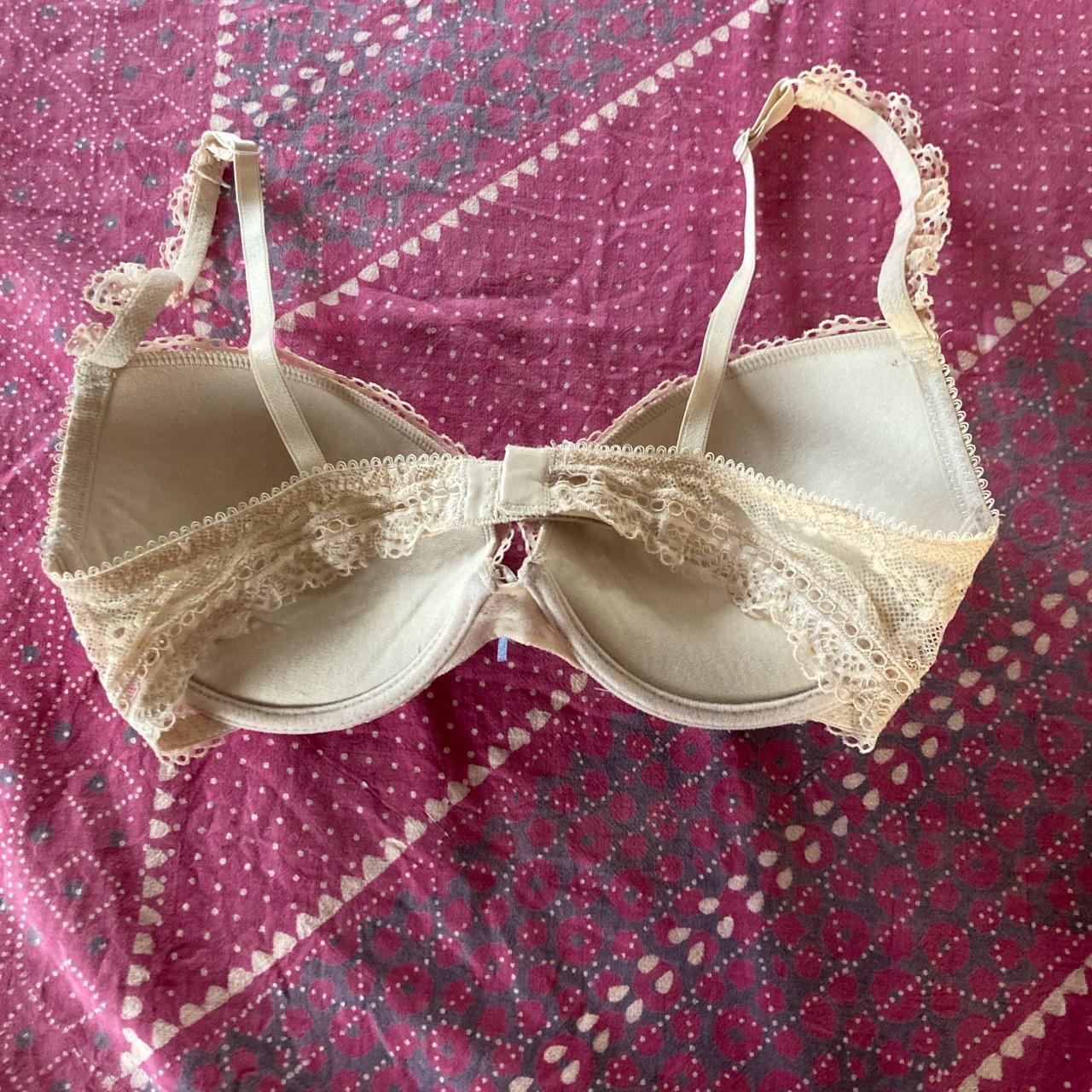 Bras and things push-up bra super pretty and lacy.... - Depop