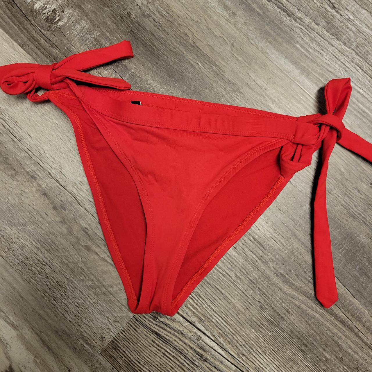 Gymshark Small Red Bikini Bottoms - Depop