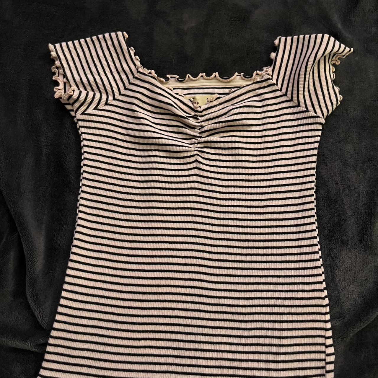 Hollister striped deals top