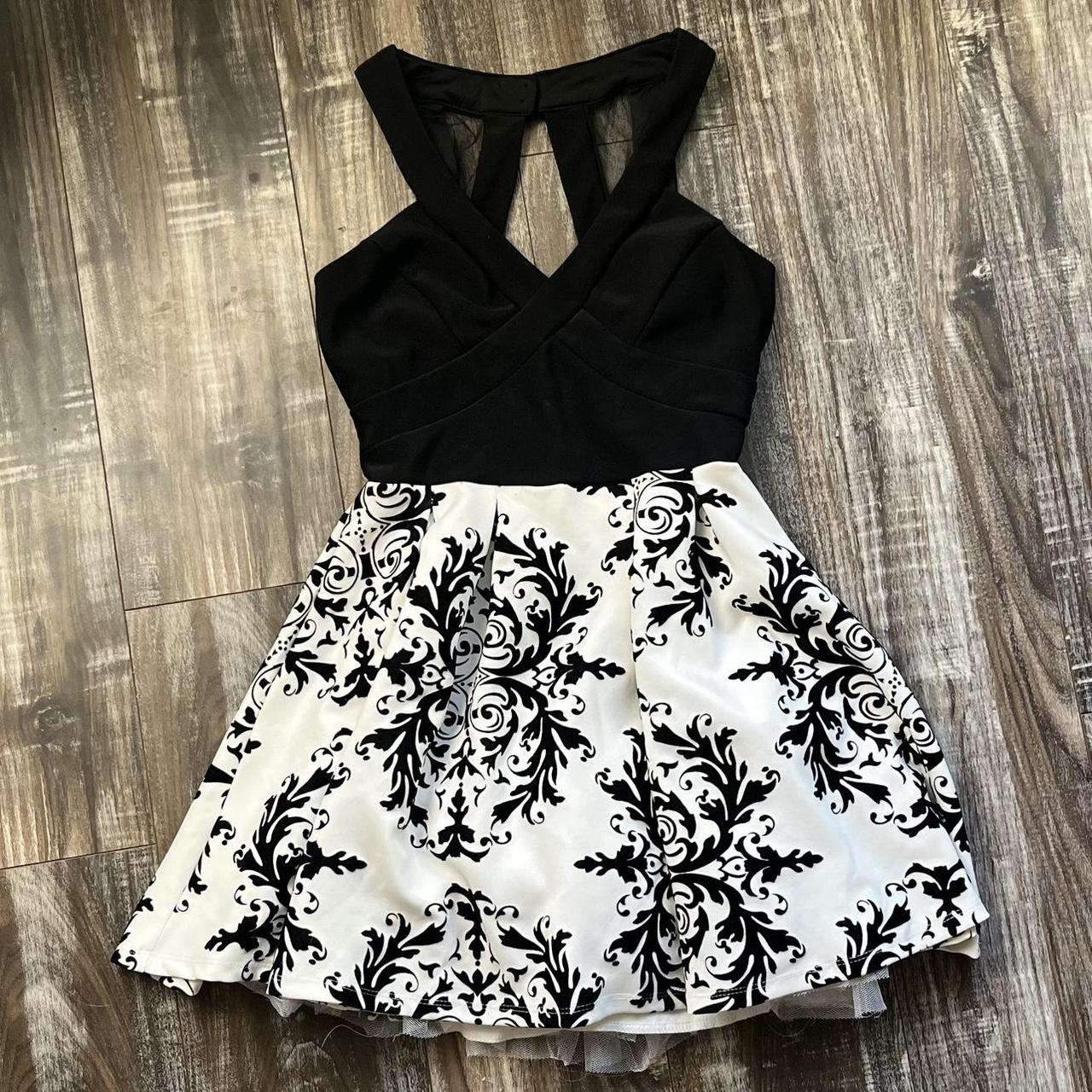 Crystal Doll Women's Black and White Dress (3)