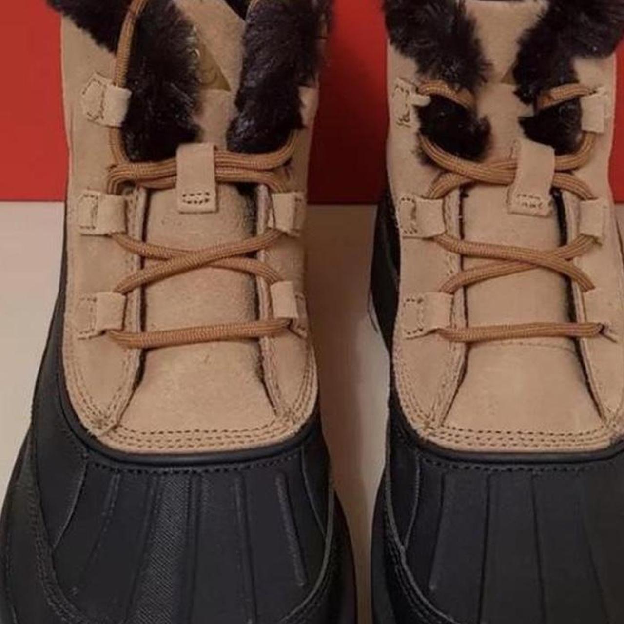 nike duck boots tan