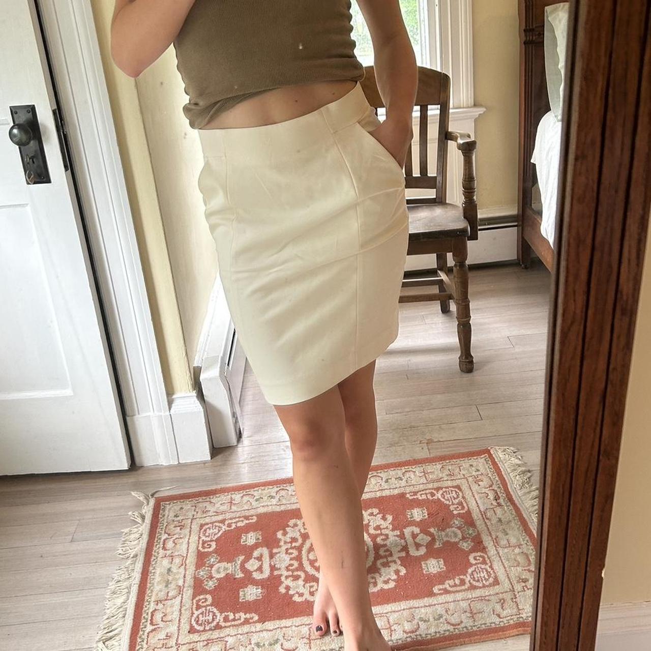 White Pencil Skirt So cute!! #h&m #skirt Depop