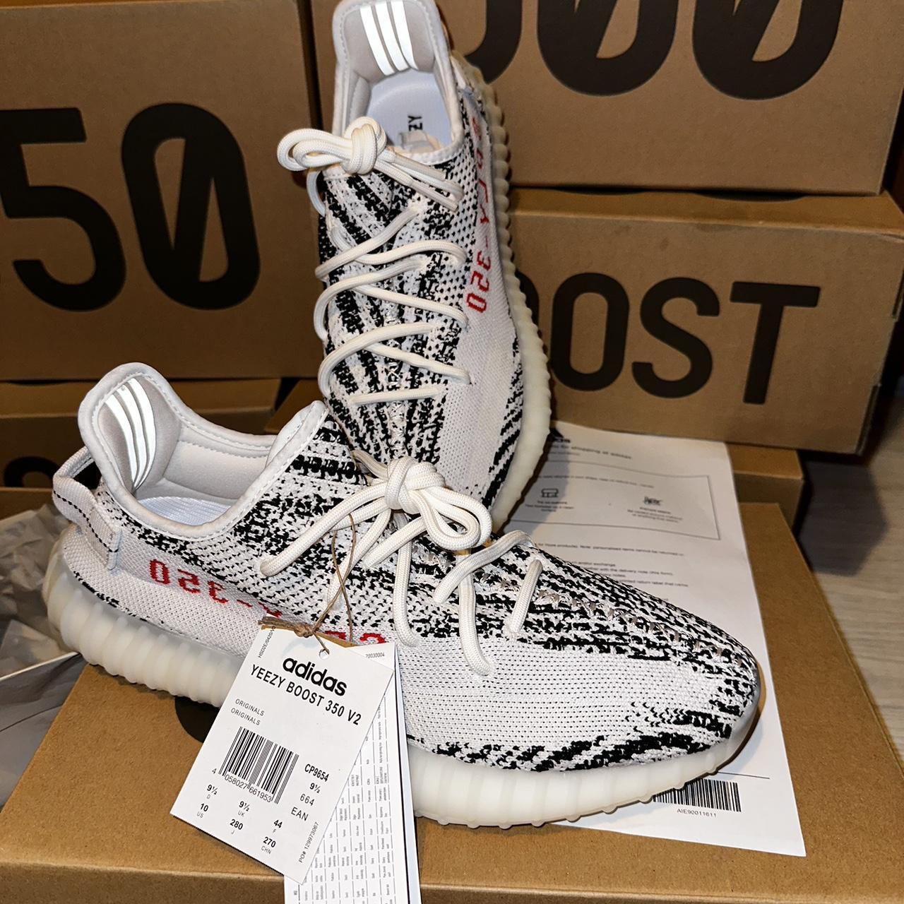 Sneakers App Yeezy Black Selling Brand New Never Worn Yeezy Boost 350