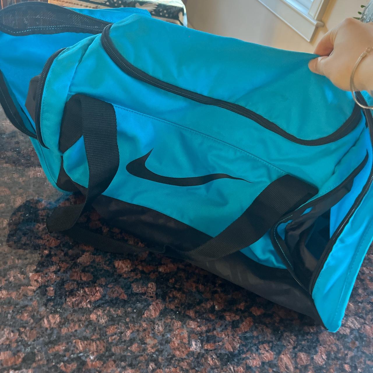 Light blue 2024 nike duffel bag