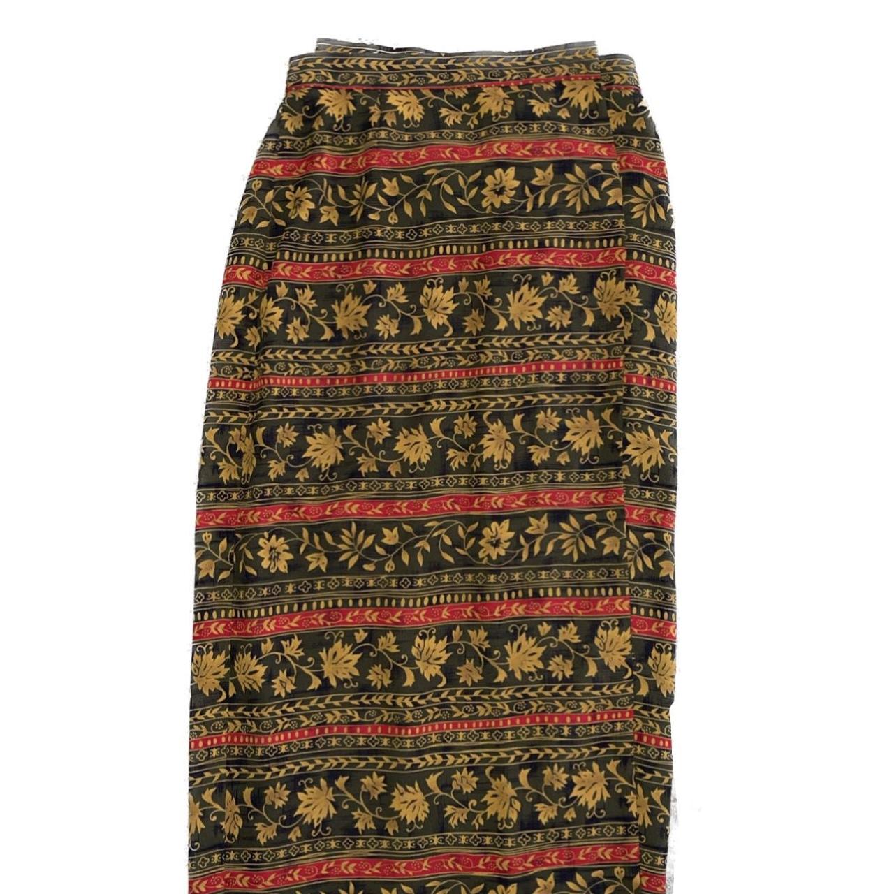 Metallic Gold Skirt Outfit - Lizzie in Lace