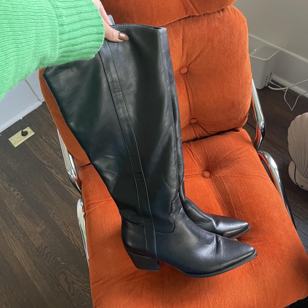 black cowboy boots // size 7 - Depop