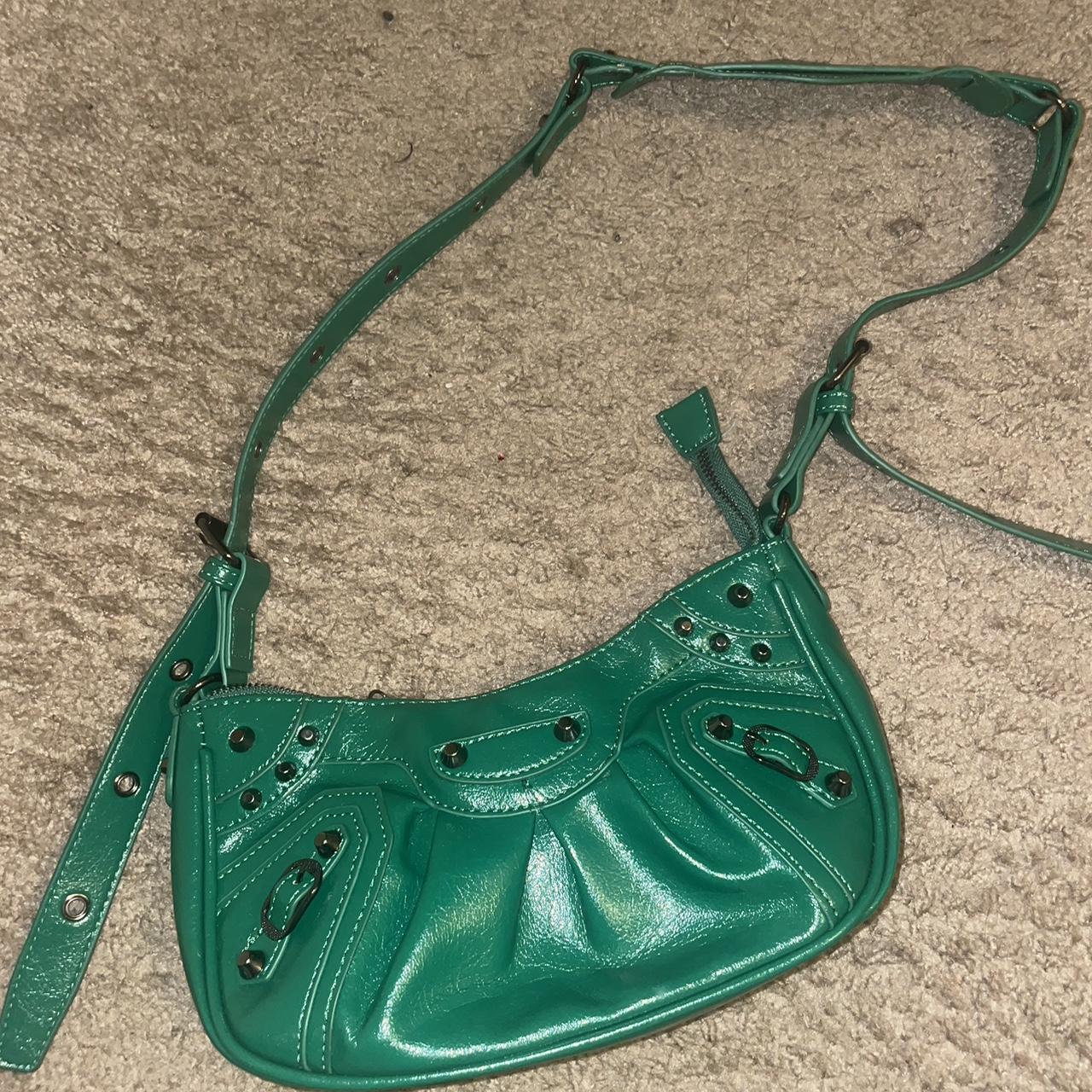 EGO Women's Green Bag Depop