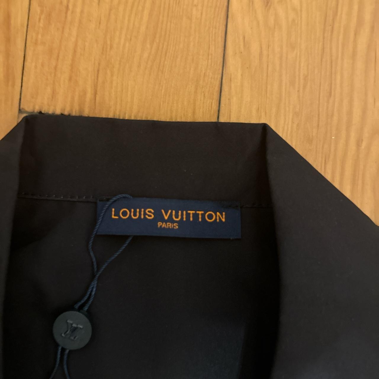 Louis Vuitton button up fits small Depop