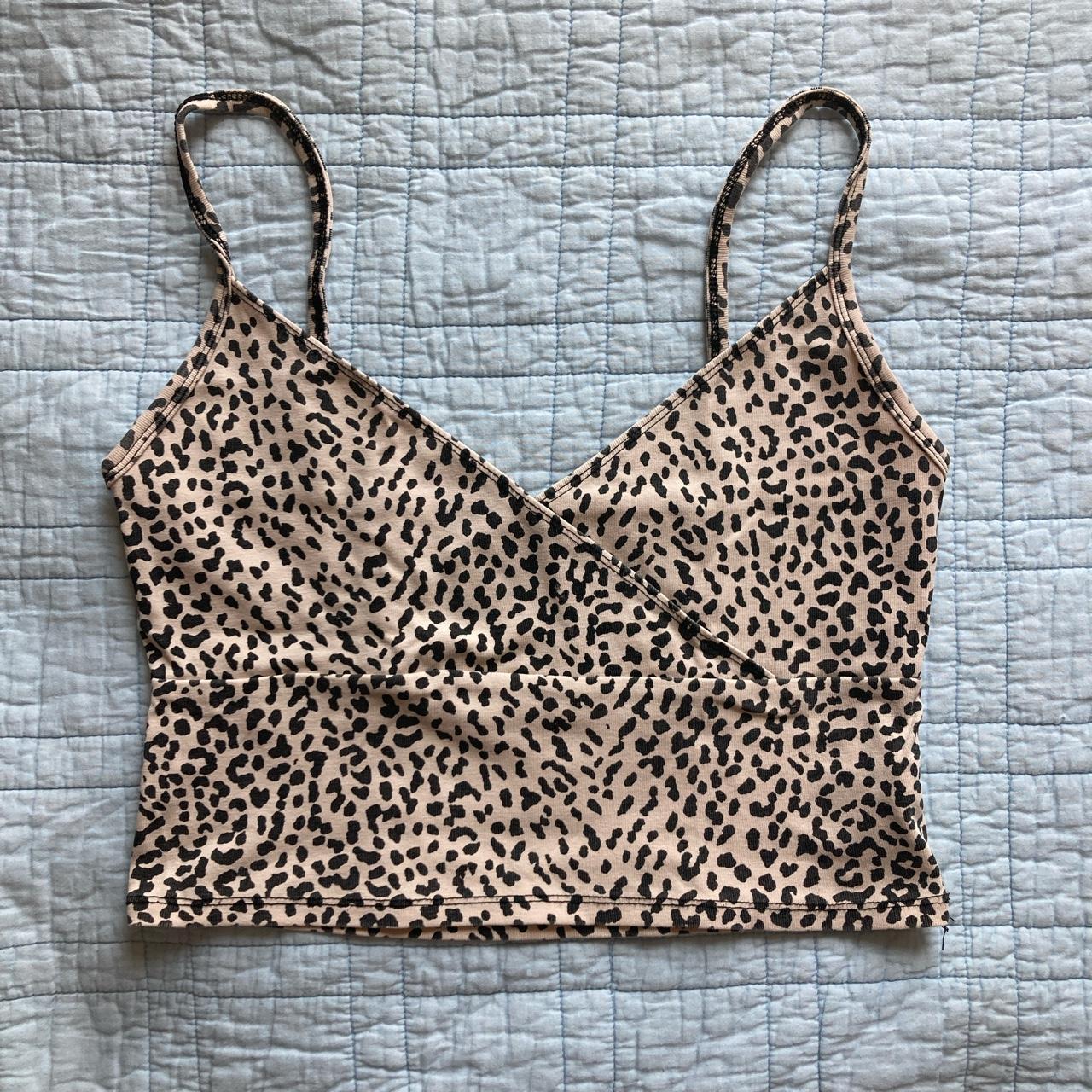 Cheetah Print Crop Top🐆 • Size Medium • Preloved Depop