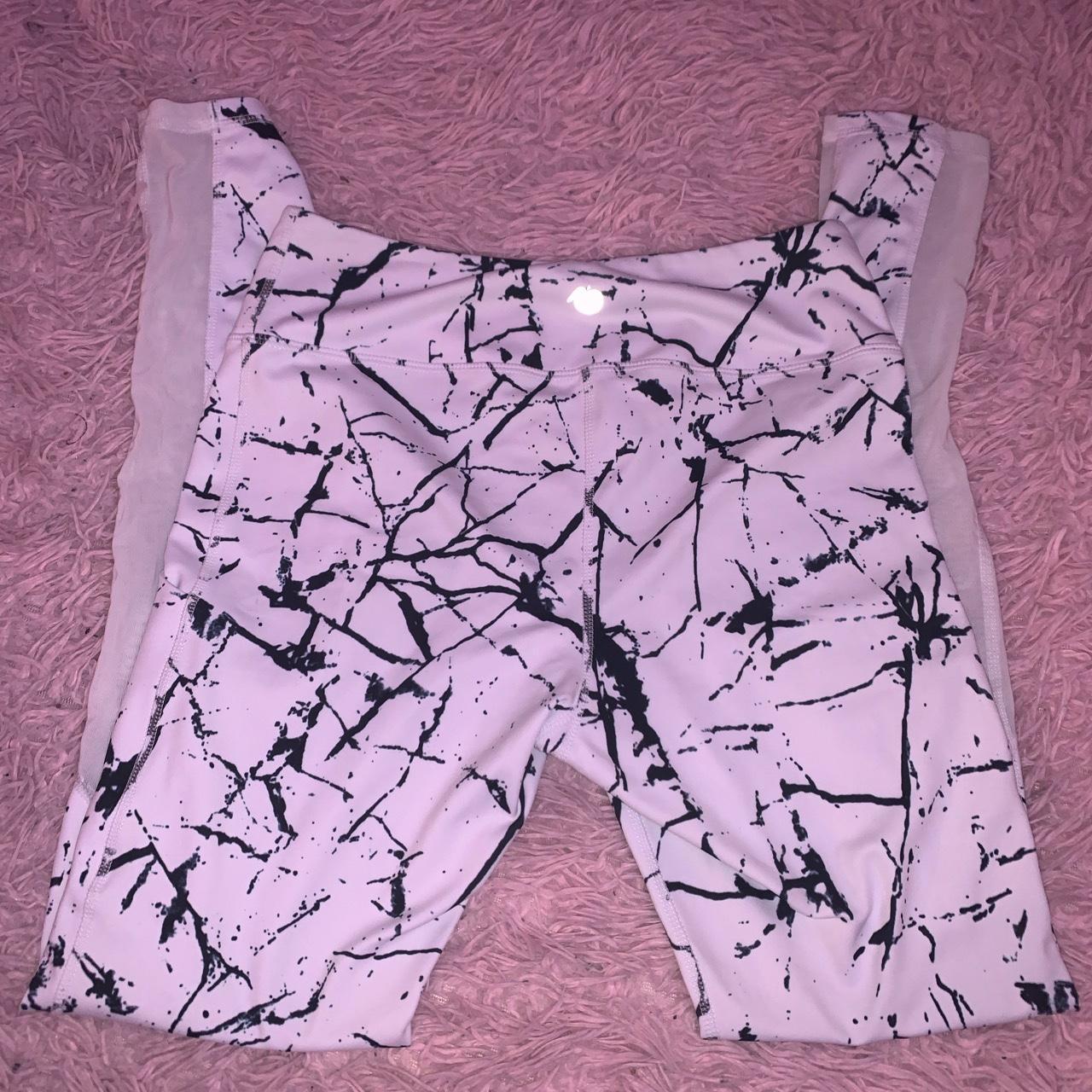 women-s-white-and-navy-leggings-depop