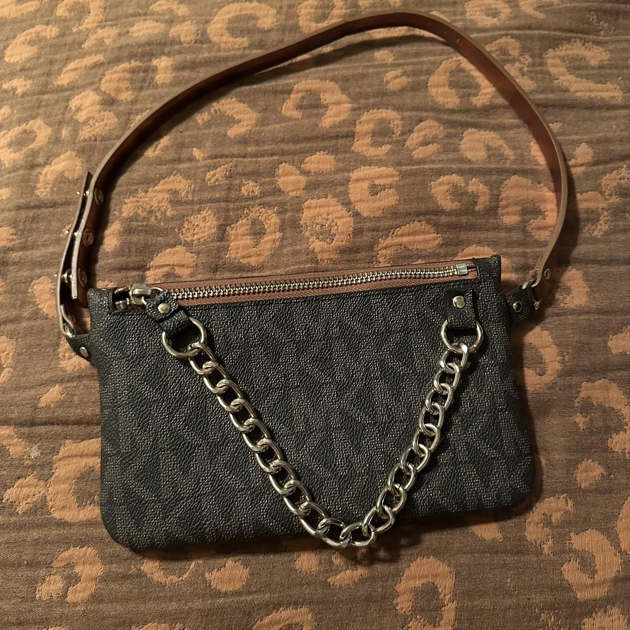 Michael kors fanny hot sale pack with chain