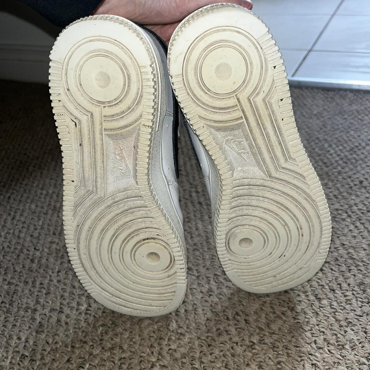 white air force with black tick junior