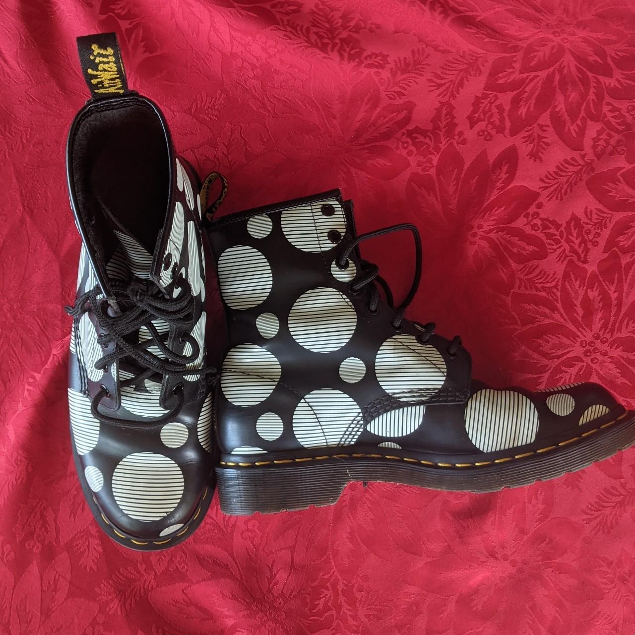 Spotty doc martens online