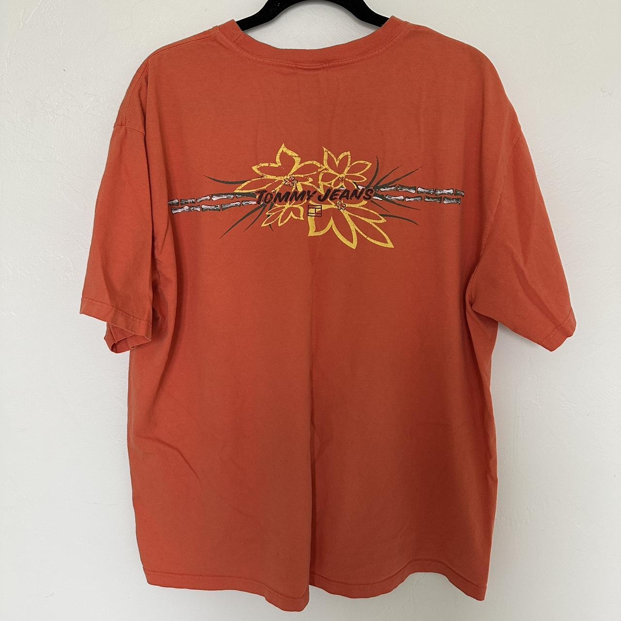 Tommy jeans orange t hot sale shirt