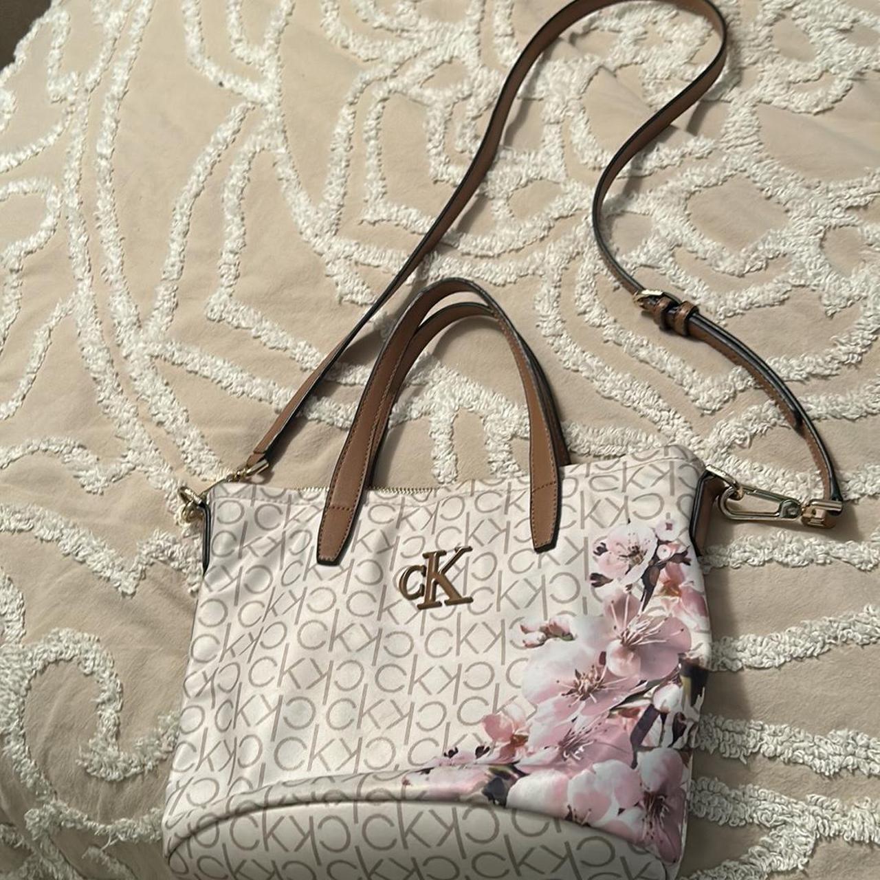 Gorgeous white/cream Vintage Calvin Klein Purse. - Depop