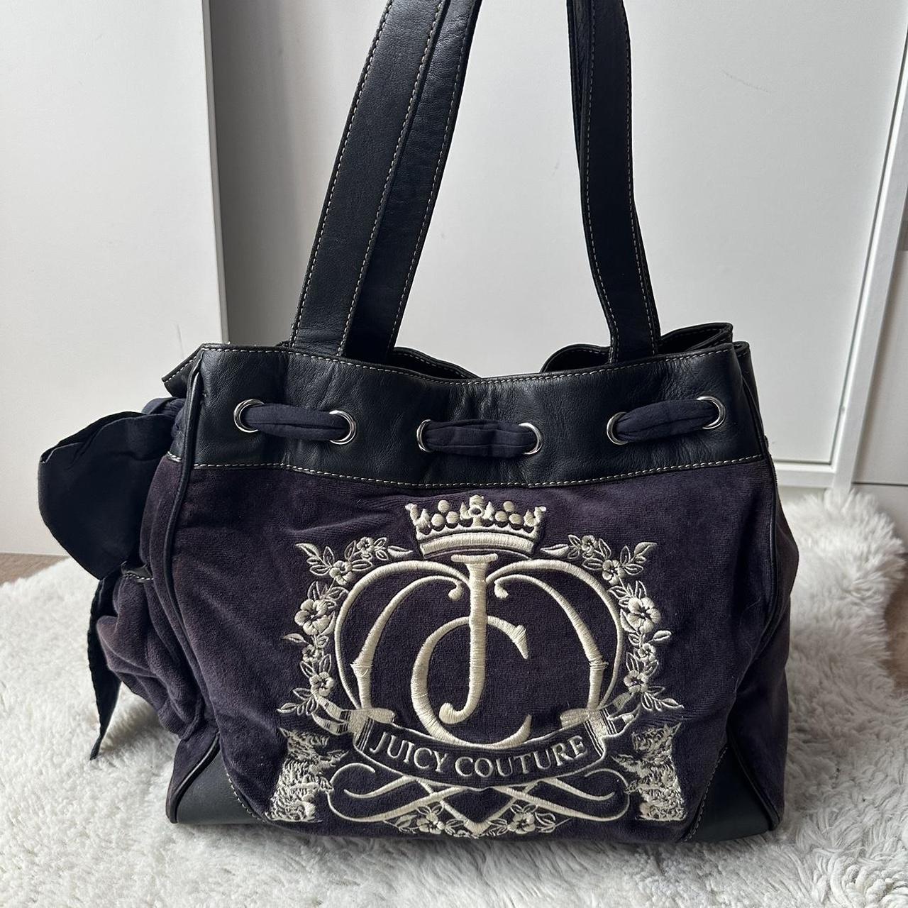 Juicy Couture Navy Daydreamer bag 💙 Good condition,... - Depop