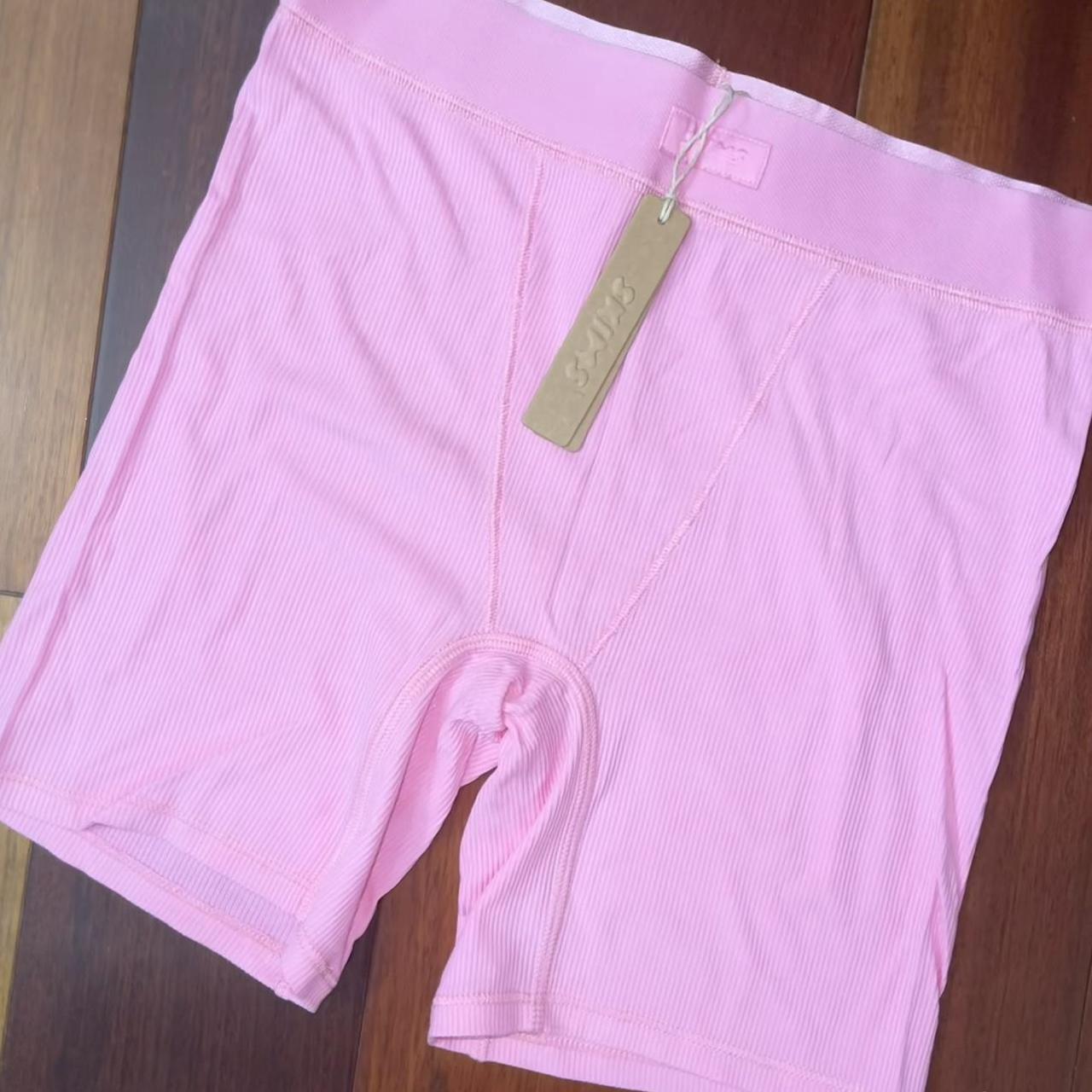 SKIMS RIB SOFT LOUNGE/SLEEP BOXERS IN COTTON CANDY, 