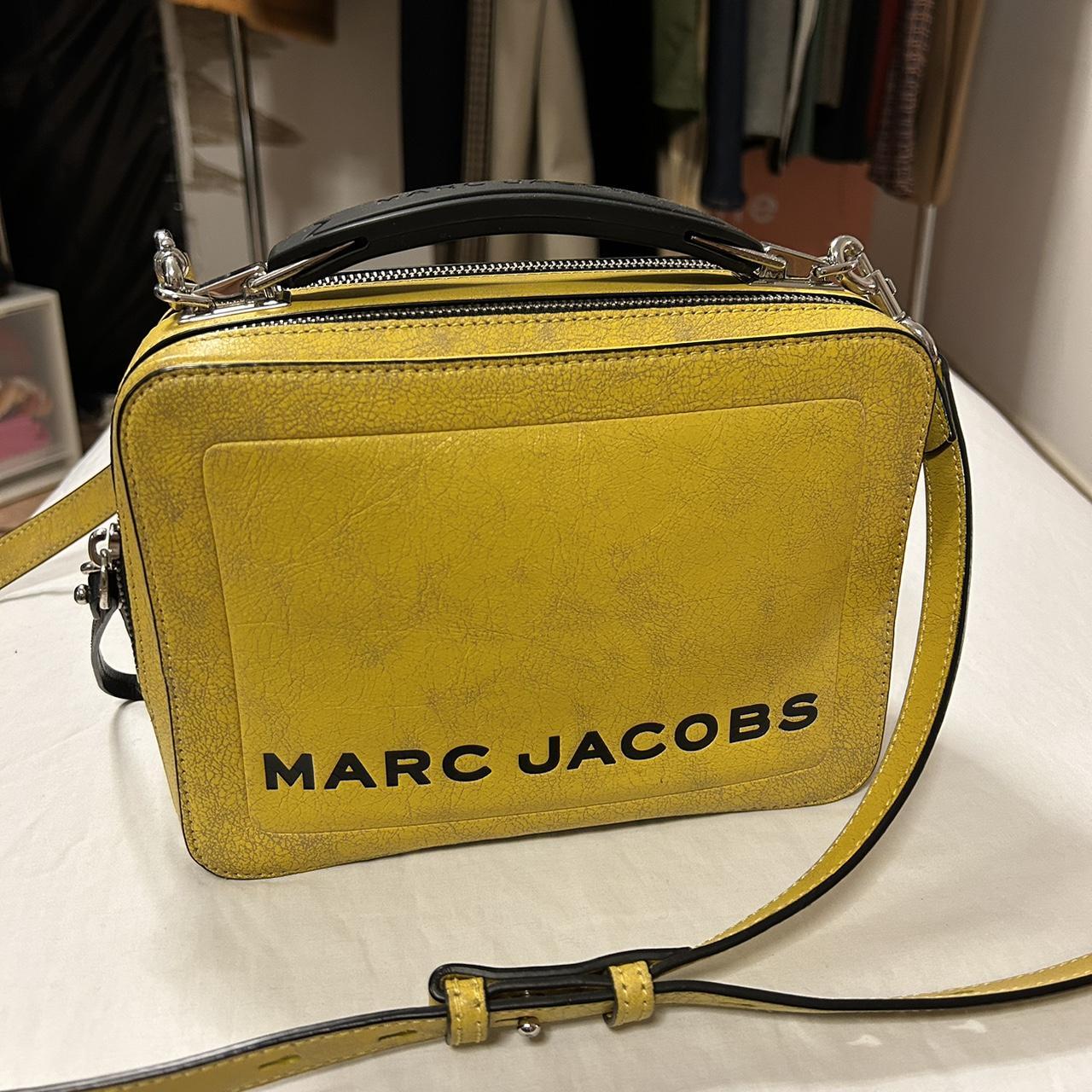 Marc Jacobs Snapshot Crossbody Bag - Yellow | Leather crossbody bag, Bags,  Crossbody bag
