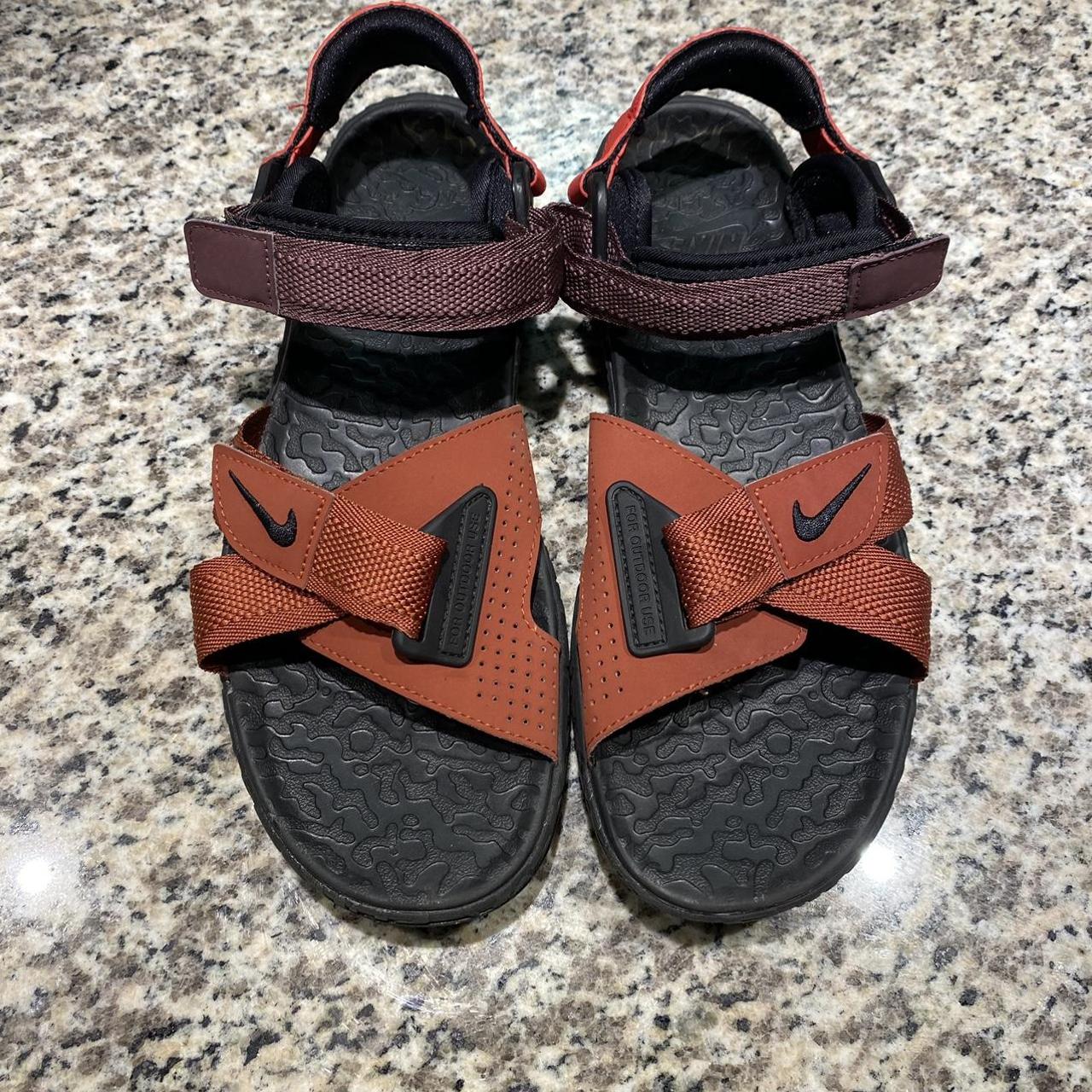 Nike ACG Men's Burgundy and Black Sandals | Depop