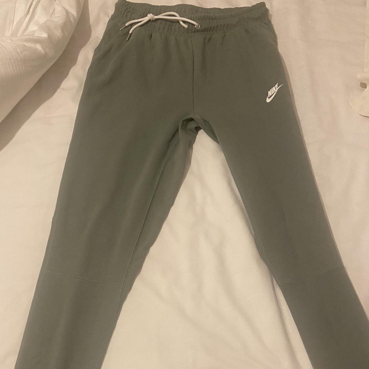 mens khaki nike joggers