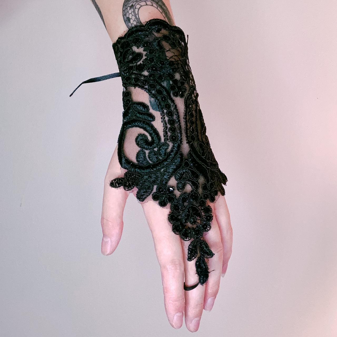 Black Fingerless Lace Gloves Fingerless Black Depop