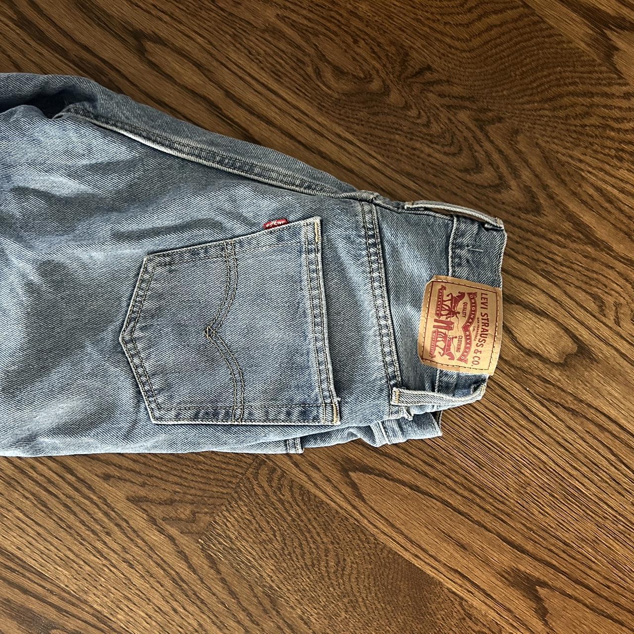 Levi 94 Baggy jeans — size 25 barely worn - Depop