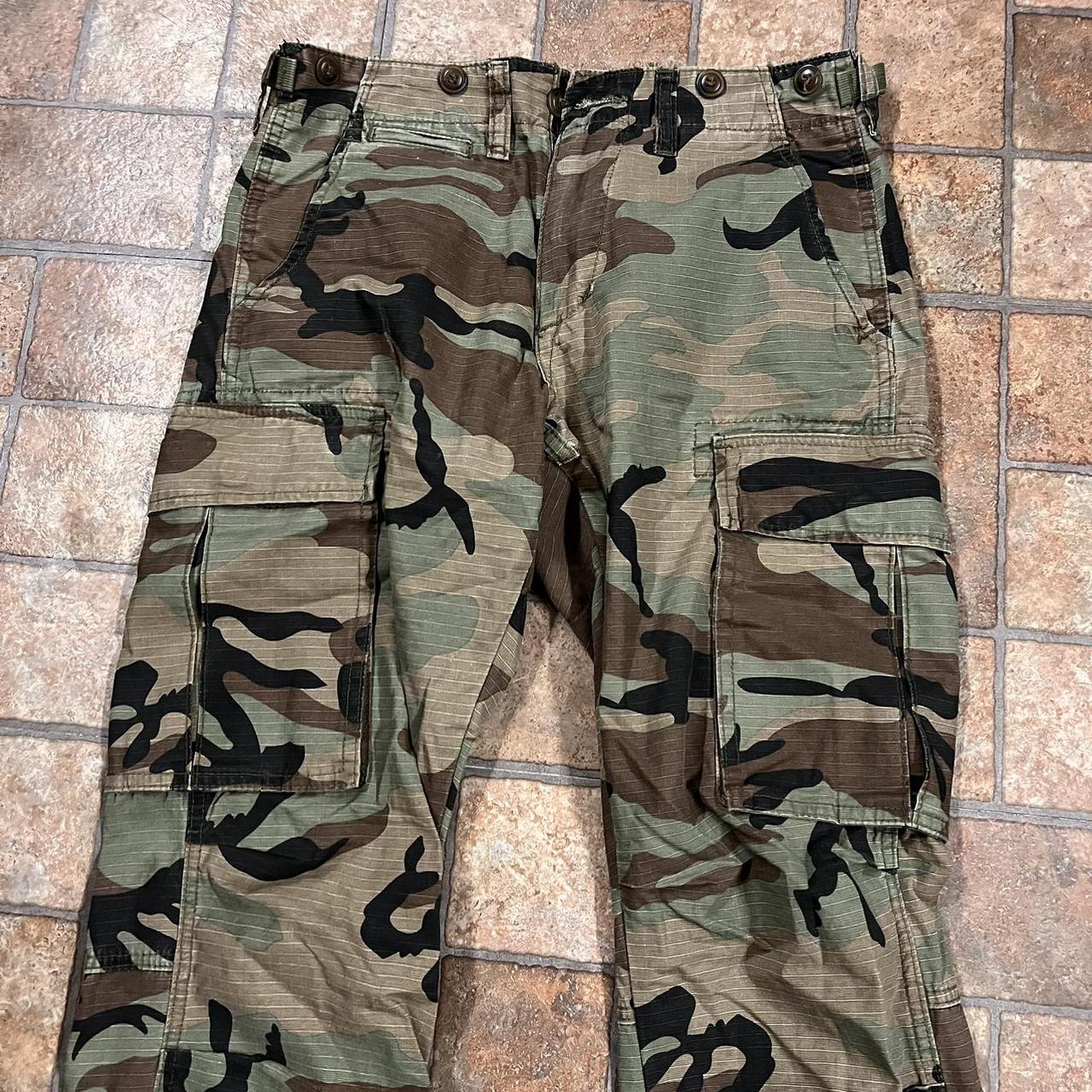 Army Camo Mnml Cargo Pants - Depop