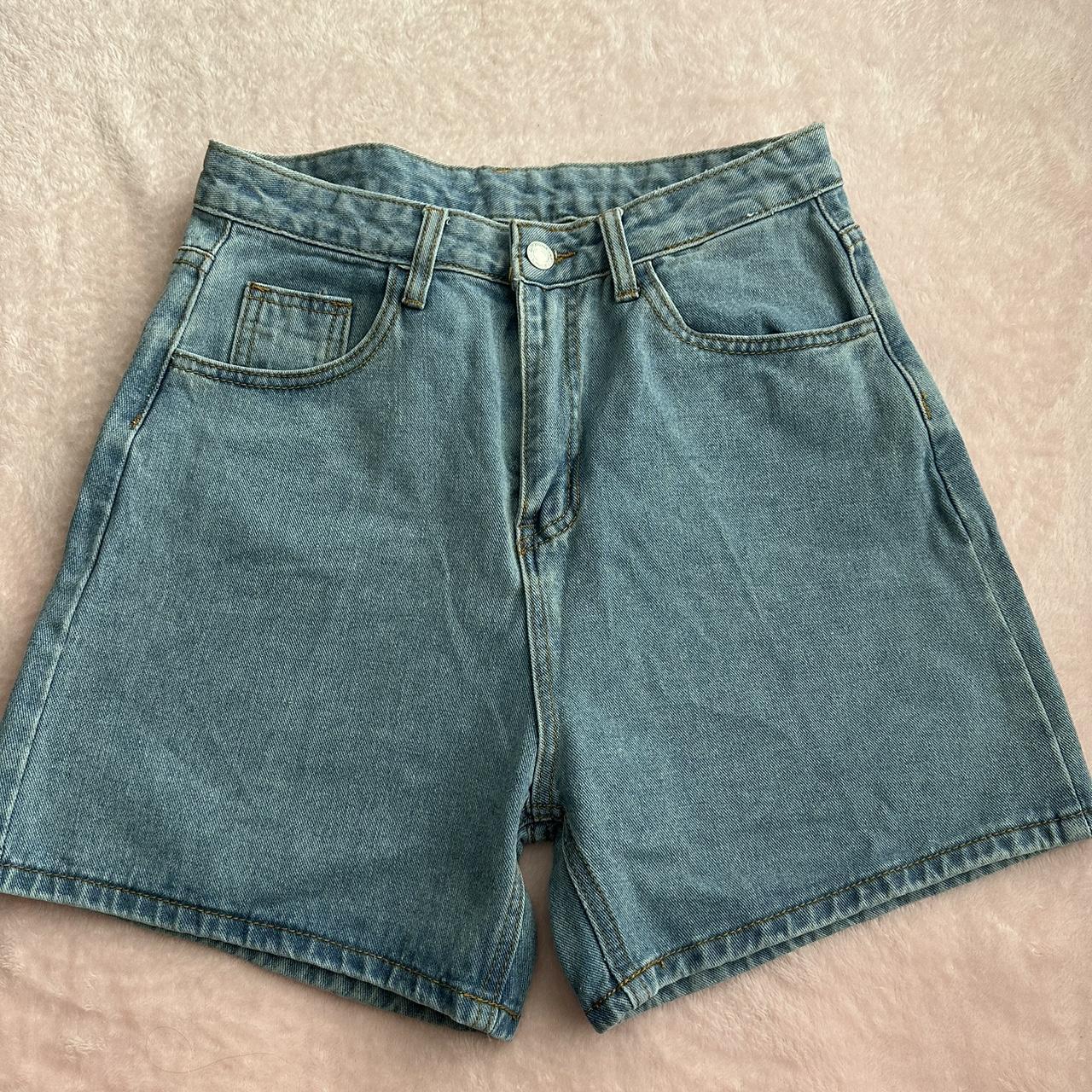 Women's Shorts | Depop