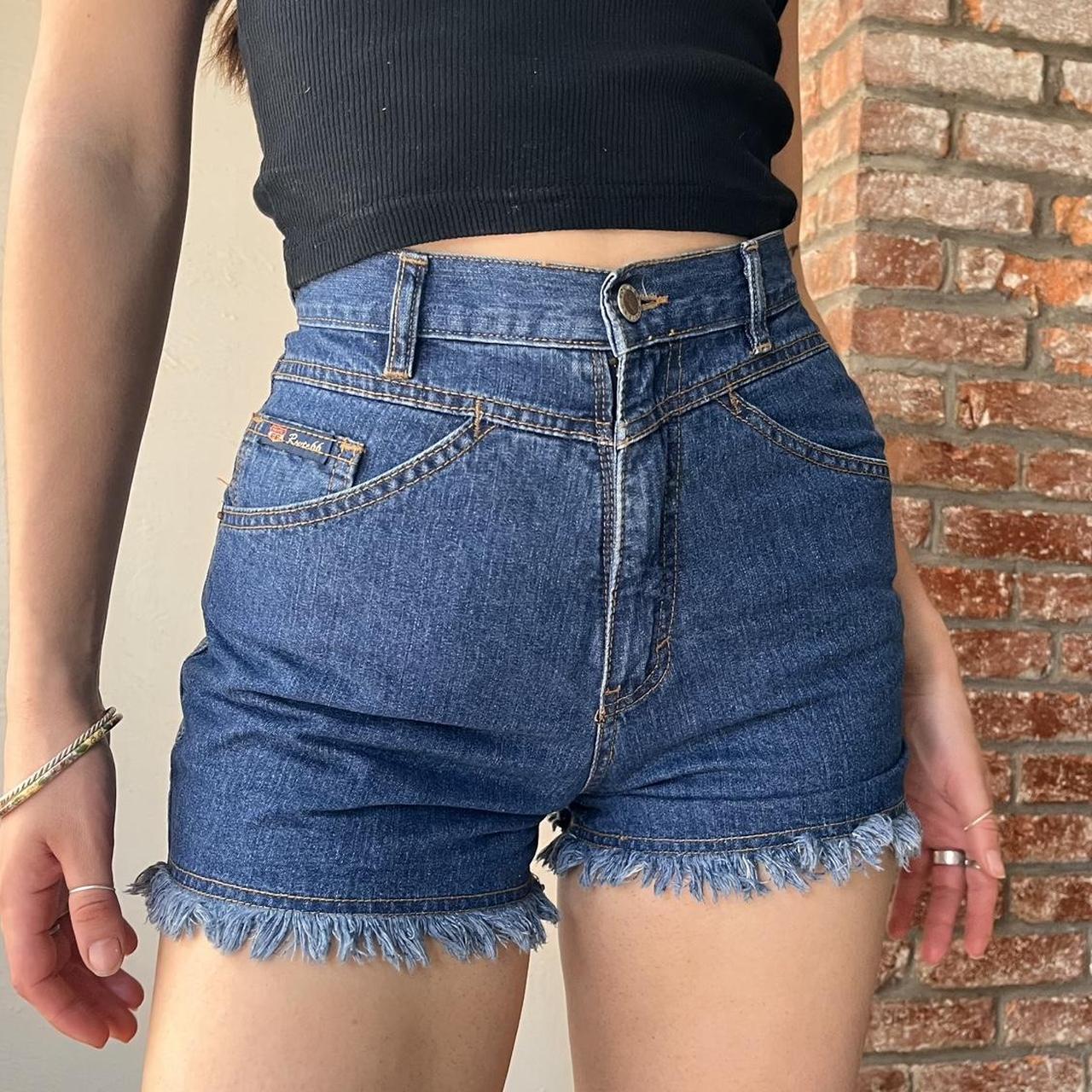 item listed by wanderandwear