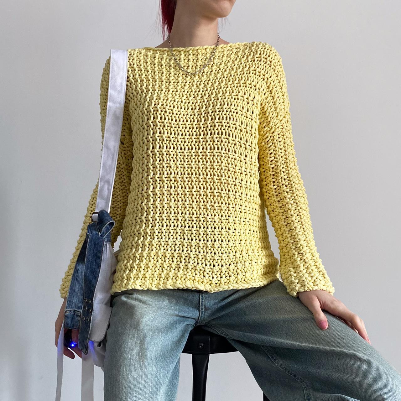 Light hotsell yellow jumper