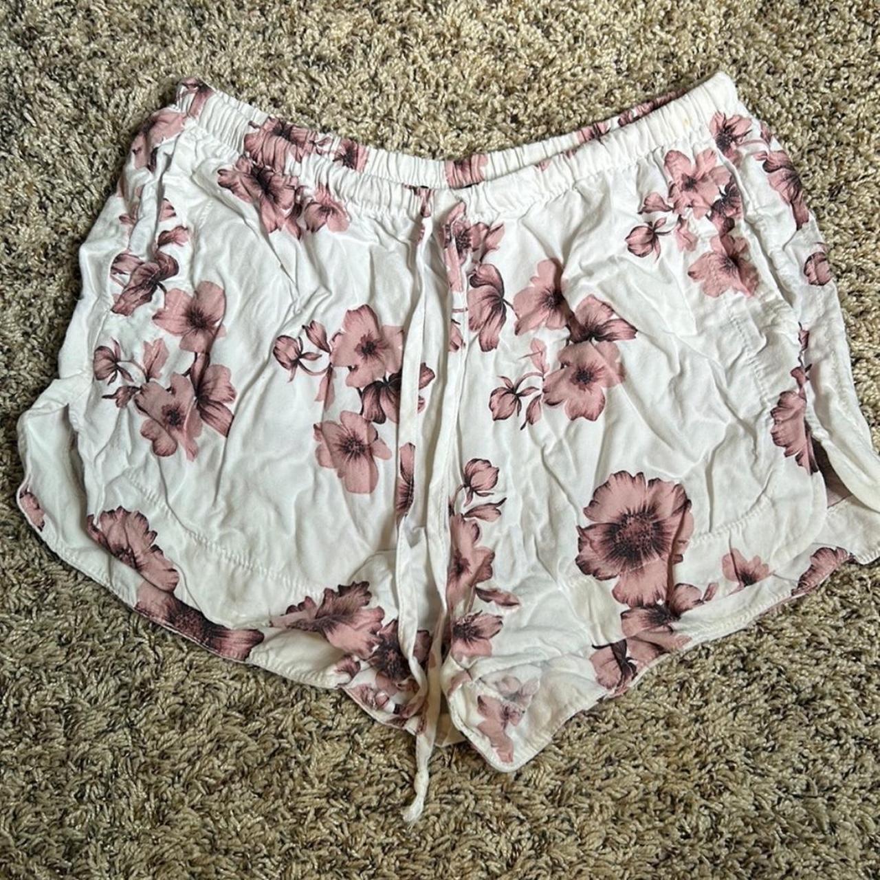 Brandy Melville flowy floral shorts Depop