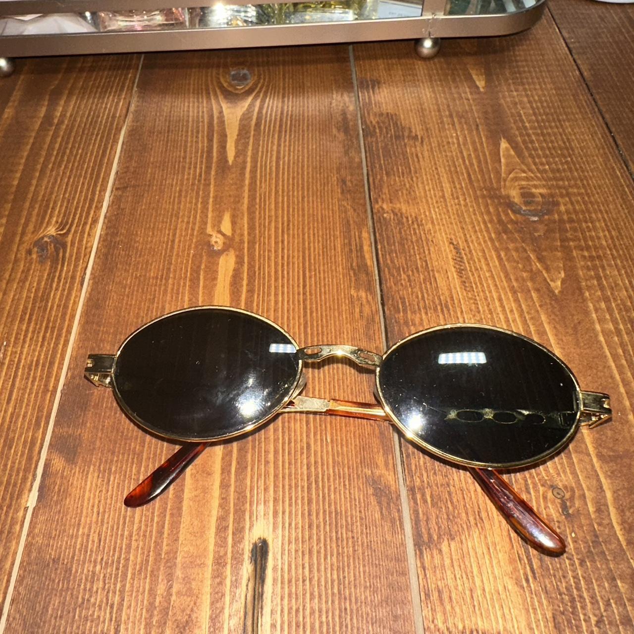 Shop Tizzy Vintage Oval Sunglasses