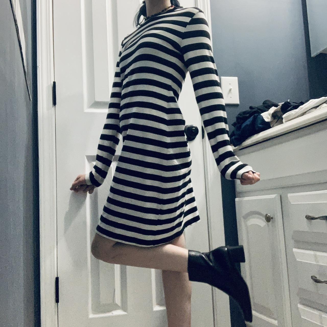 Old navy black 2024 and white striped dress