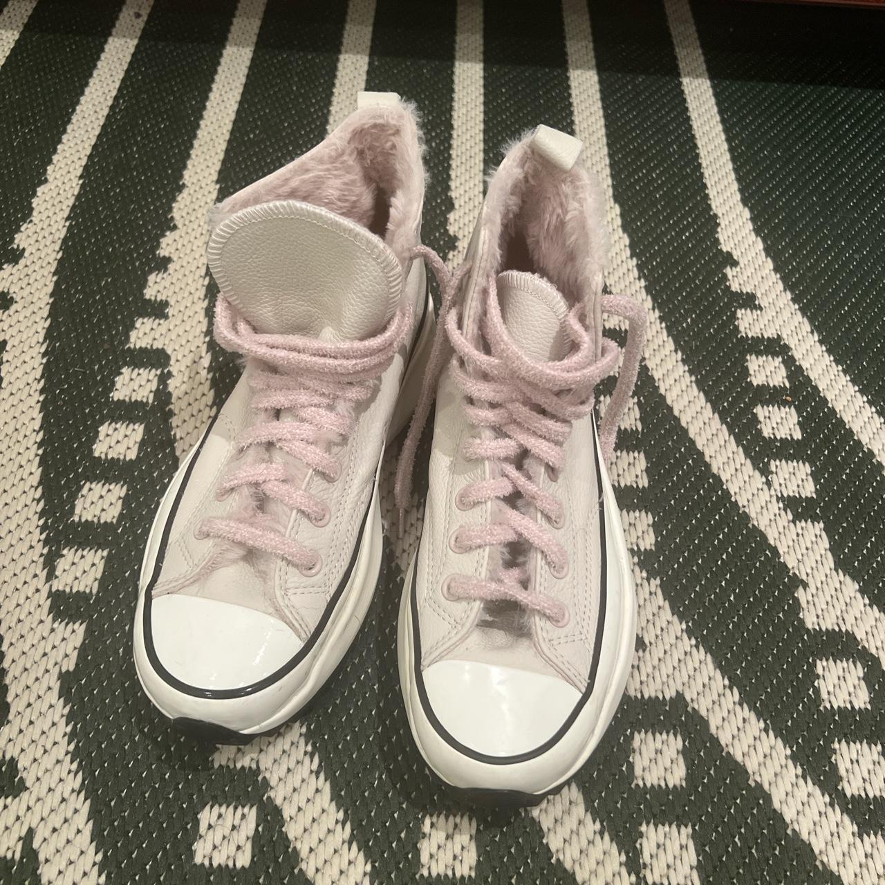 Pink fur outlet converse