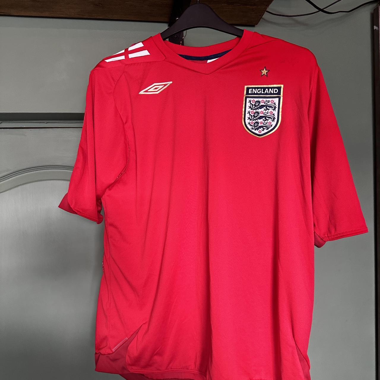 â¡ï¸ Umbro England football away shirt 06/08. 9/10 - Depop