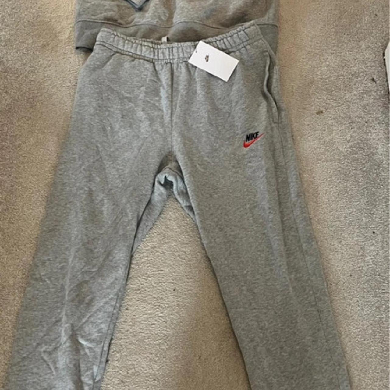 Nike foundation crew joggers best sale