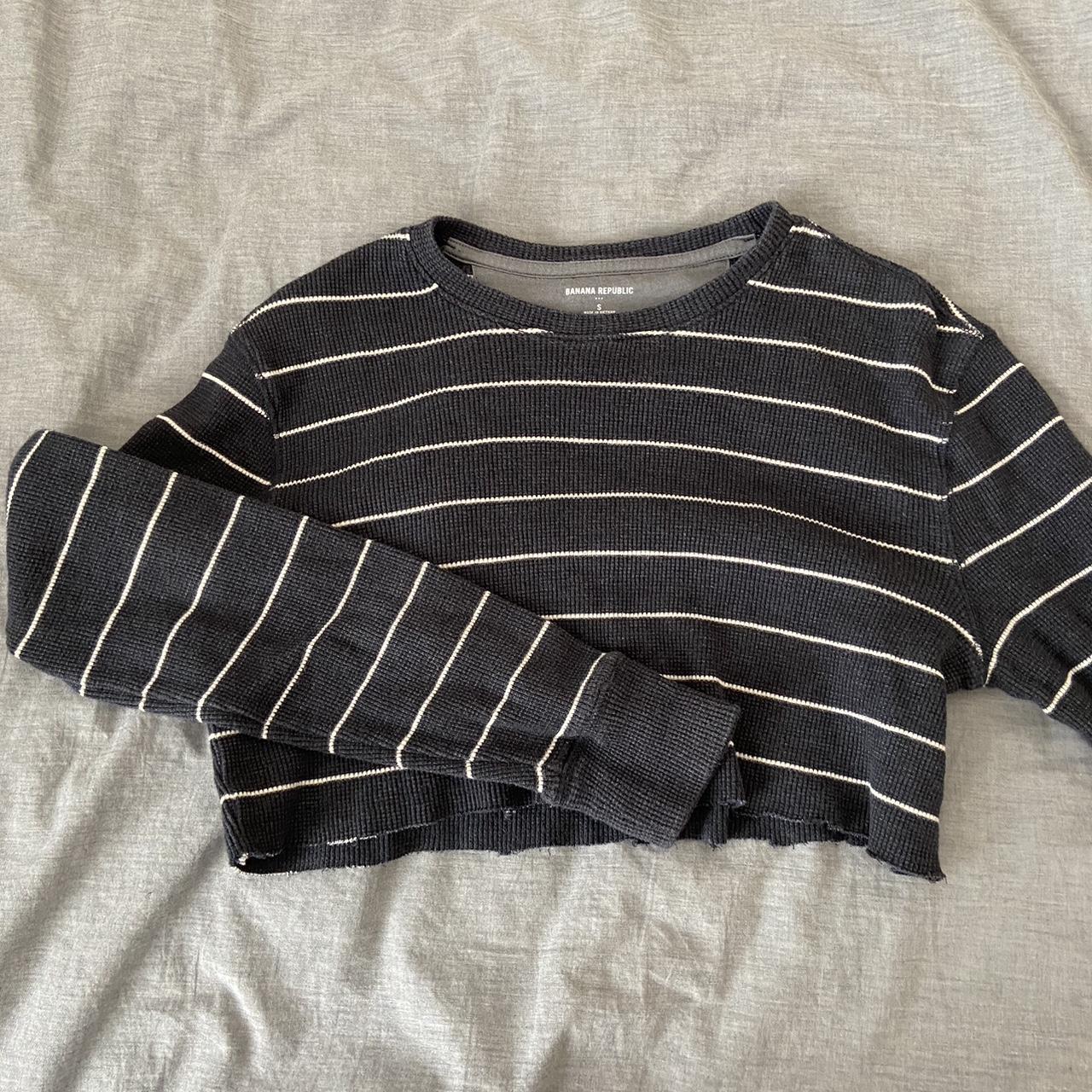 Banana Republic Cropped Long sleeve - Depop