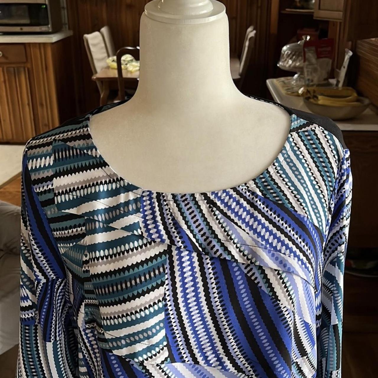 Dana Buchman Blue Abstract Top Colors - blue, black,... - Depop