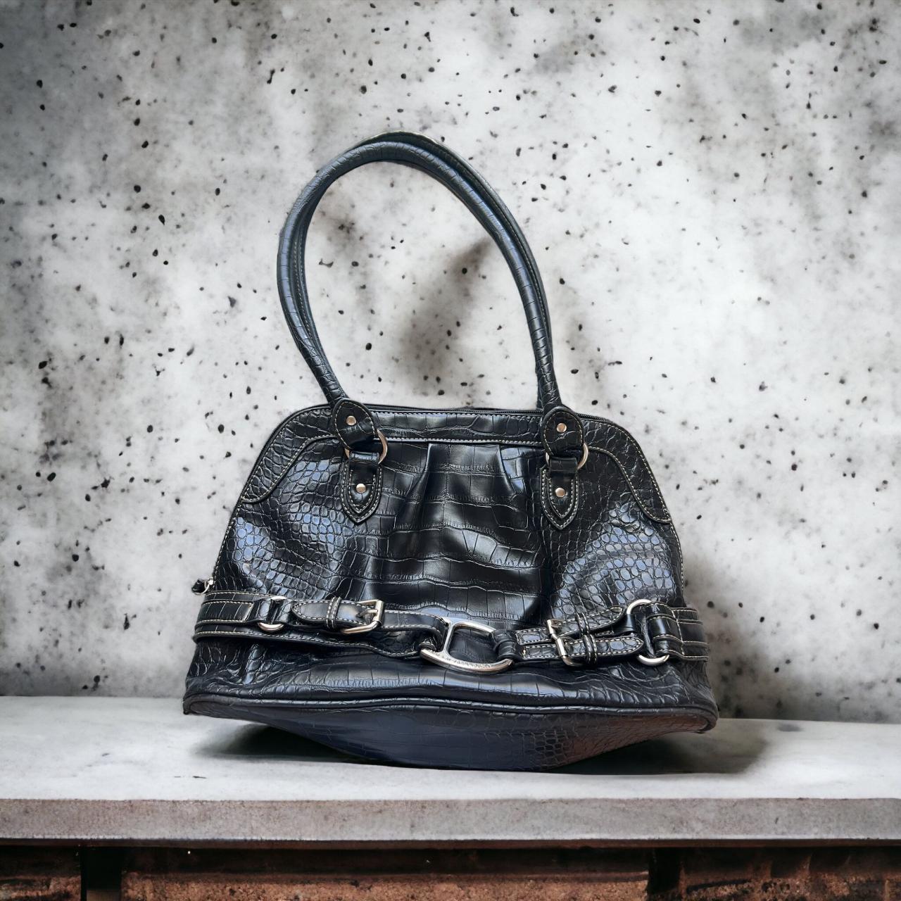 Tignanello Logo Black Purse Handbag Shoulder Bag Silver Hardware PD038 | Black  purses, Purses and handbags, Shoulder bag