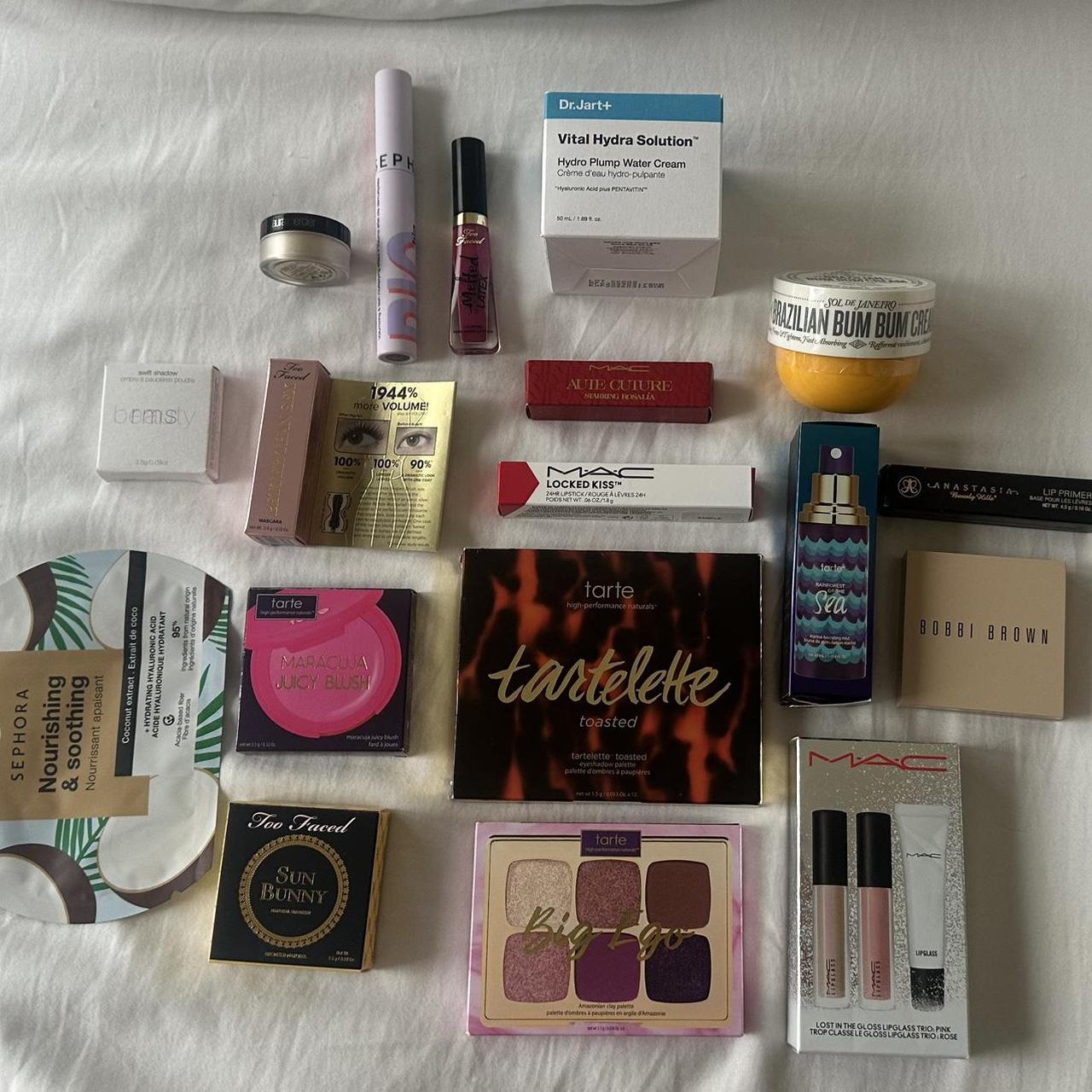 Makeup bundle order deal (everything is unused)