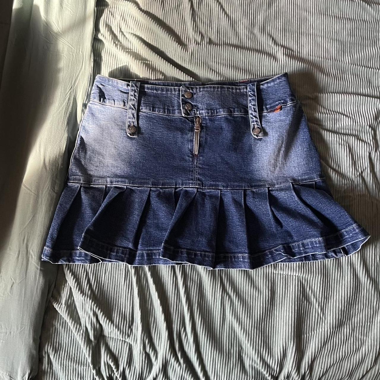 item listed by _cherry_thrifts