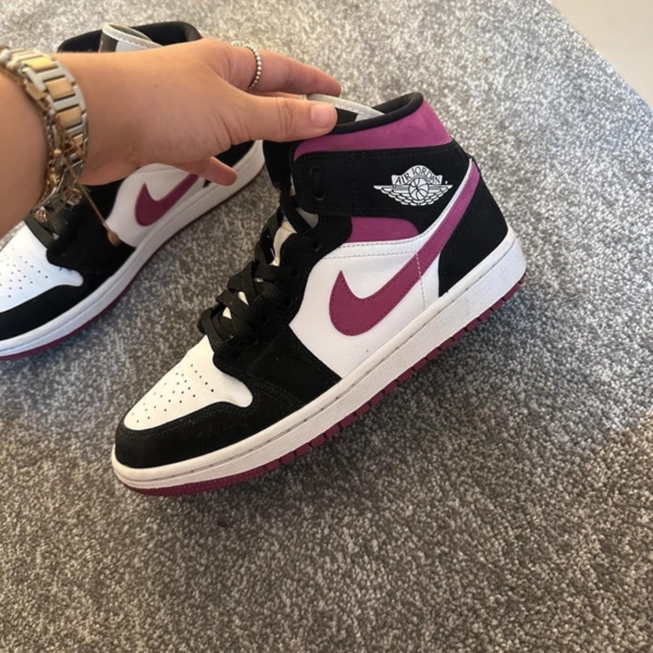 jordans 1 magenta