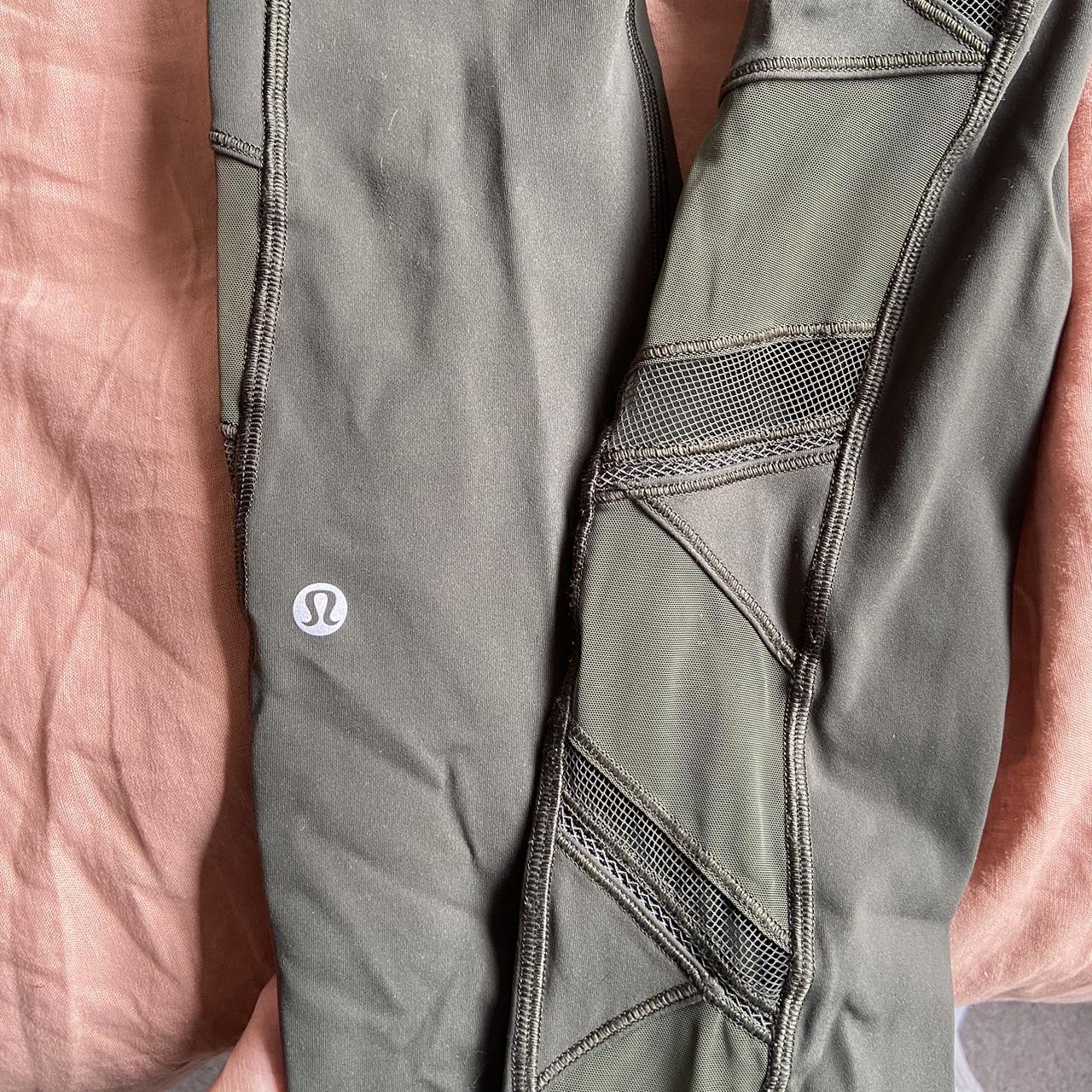 Lululemon bottle green tights (lulu size 4, aus size... - Depop