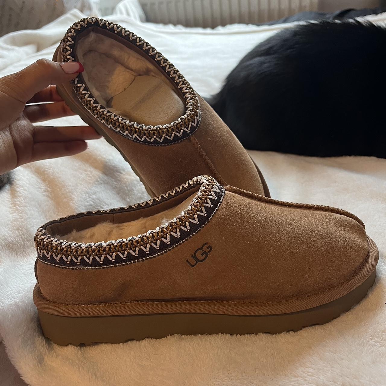 Women s UGG Slippers size 4 never worn as it was a Depop